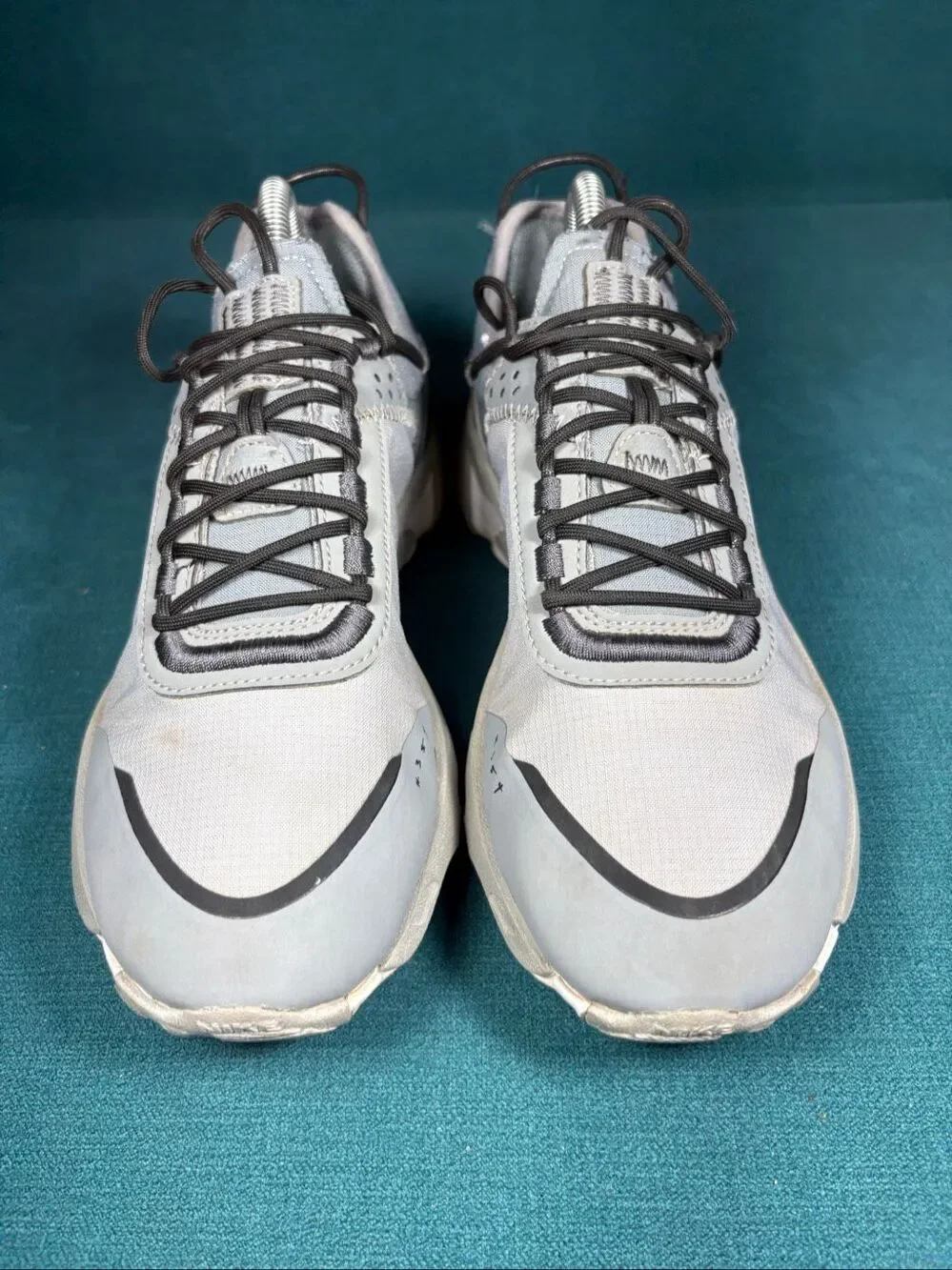 Nike React Live Mens Size 7.5 Light Smoke Grey Fog Running Shoes DD6879-001
